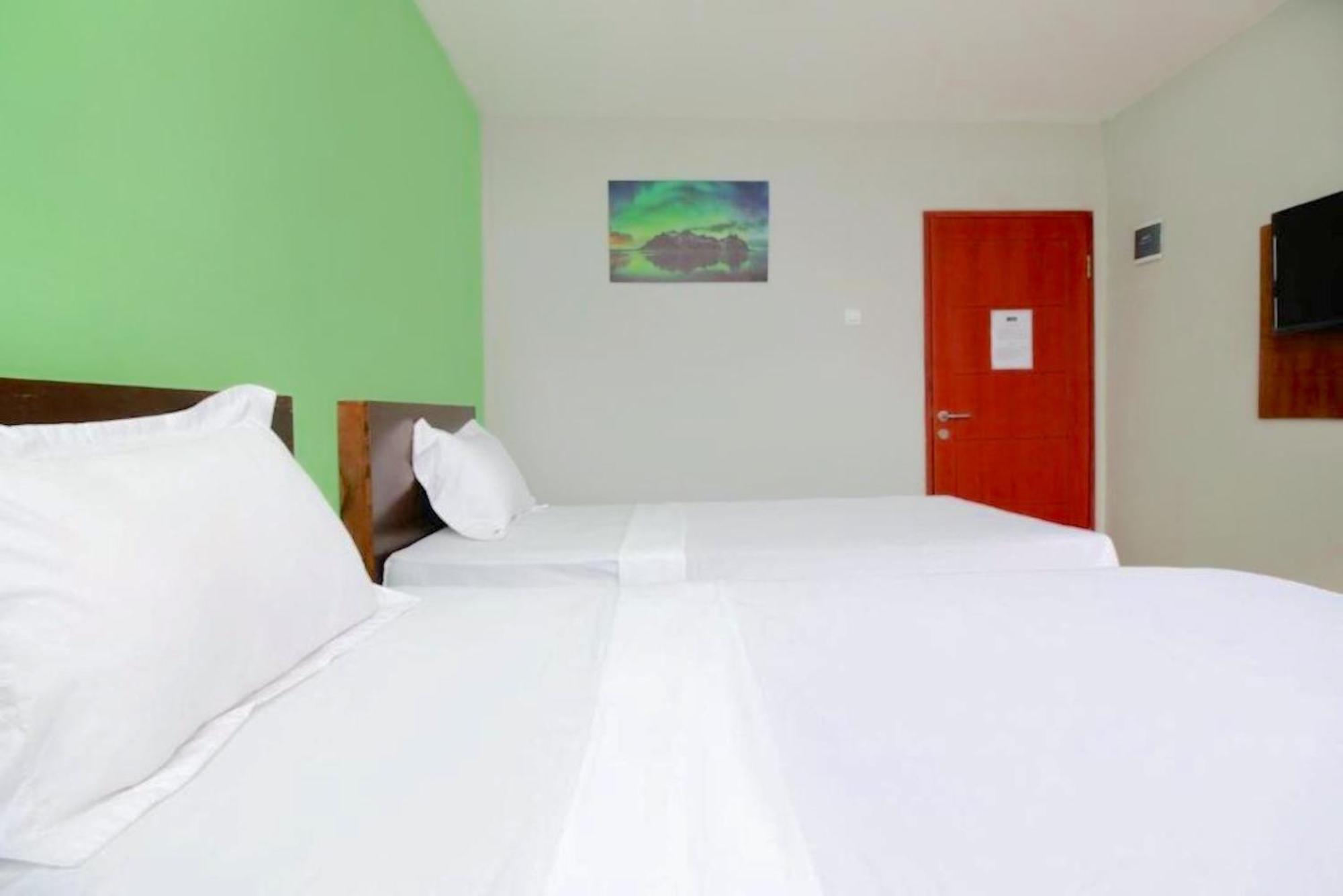 Hotel The Aurora By Makati Lembang Exterior foto