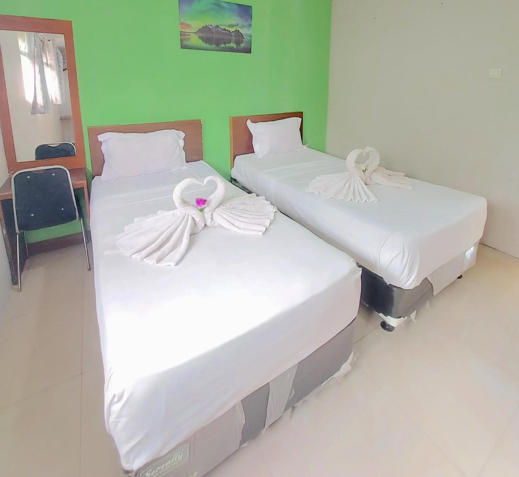 Hotel The Aurora By Makati Lembang Exterior foto